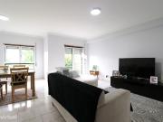 Apartamento T3 localizado em Ourm