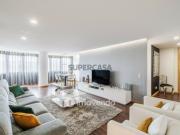 Apartamento T3 moderno, com garagem e áreas amplas, em...