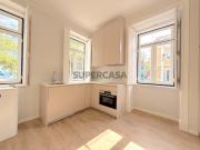 Apartamento T3, muito bem localizado, com todos os...