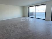 Apartamento T3 na Avenida da República, em Vila Nova de Gaia