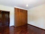 Apartamento T3 na rua do Campo Alegre, ao Jardim Botânico