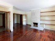 Apartamento T3 na rua do Campo Alegre, ao Jardim Botânico
