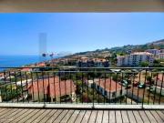 Apartamento T3 no Centro do Caniço com vista Mar