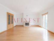 APARTAMENTO T3 NO ESTORIL