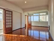 Apartamento T3 no Restelo: Luminosidade e Localização...