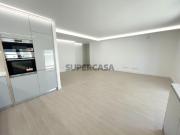 Apartamento T3 novo com terraço de 20m2 e parqueamento...