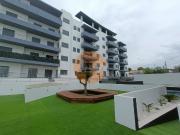 Apartamento T3, novo, em Condomínio com Piscina e jardim