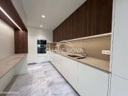Apartamento T3 Novo localizado no centro da Avenida da...