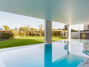 Apartamento T3 para arrendamento com jardim e piscina em... Apartamento T3 para arrendamento com jardim e piscina em...