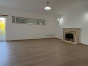 Apartamento T3 para Arrendamento em Ramada