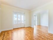 Apartamento T3 para arrendamento sem móveis em Arroios