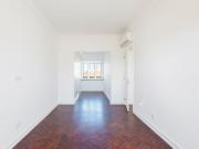 Apartamento T3 para arrendamento sem móveis na Av. Roma...