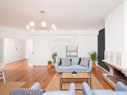 Apartamento T3 para arrendar em São Domingos de Benfica