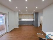 Apartamento T3 Recuperado com Garagem Individual em...