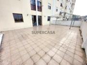 Apartamento T3 Remodelado, c/ Terraço e Parqueamento....