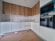 Apartamento T3 remodelado com elevador em Almada