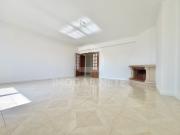 Apartamento T3 Remodelado com Garagem no Alto do Forno...