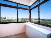 Apartamento T3 remodelado com lugar de parqueamento no Cacem