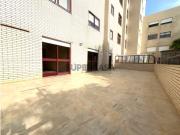 Apartamento T3 Remodelado com Terraço e Garagem Fechada...