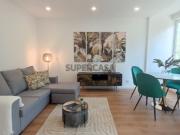 Apartamento T3 Remodelado com Varanda e Garagem em...