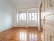 Apartamento T3 remodelado e equipado nos Anjos