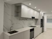 Apartamento T3 Remodelado em Faro Conforto, Localização...