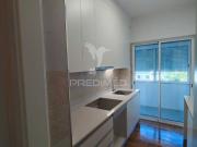 Apartamento T3 Remodelado em Santa Clara, Lisboa