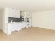 Apartamento T3 remodelado no centro de Alverca do...