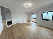 Apartamento T3 Remodelado para Arrendamento, na Nova...