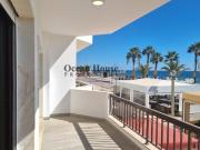 Apartamento T3 renovado com garagem, frente á Praia...