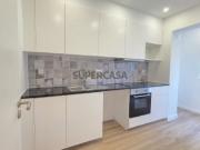 Apartamento T3 Renovado com vista Cidade e Mar em Queluz