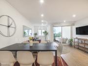 Apartamento T3 renovado e mobiliado, em Cascais