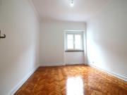 Apartamento T3 renovado em São Domingos Benfica