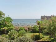 Apartamento T3 sem móveis, no emblemático Estoril Sol...
