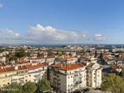 Apartamento T3 sem mveis na Quinta das Palmeiras em Oeiras