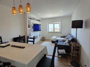 Apartamento T3 Totalmente Remodelado com Varanda e...