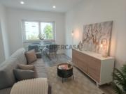 Apartamento T3 Totalmente Remodelado na Penha de França