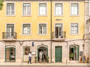 Apartamento T3 totalmente renovado, em Santos, Lisboa