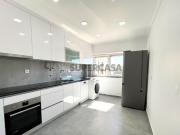 Apartamento T3 Remodelado c/ Arrecadação, junto ao rio...