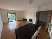 Apartamento T3 usado com Garagem Box Urbanização...