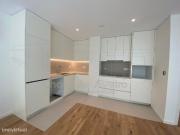 Apartamento T3 VARANDA E LUGAR DE GARAGEM PARA 2 CARROS...