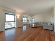 Apartamento T4+1 com garagem no Pinheiro Manso