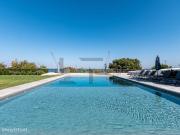 Apartamento T4+1 com Vista Rio em Condomnio com Piscina...