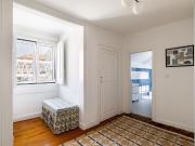 Apartamento T4+1 mobilado para arrendar na Rua do Século