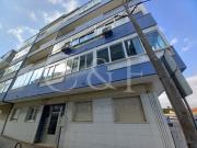 Apartamento T4 a terminar obras de reparação/remodelação