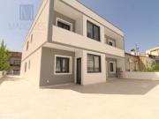 Apartamento T4 com 3 Suites e Logradouro em Almada