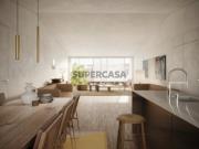 Apartamento T4 com estacionamento e varanda em Marvila,...