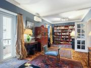 Apartamento T4 com garagem e elevado, na Estrela, Lisboa