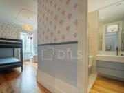 Apartamento T4 com garagem inserido em Palacete Cedofeita