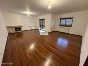 Apartamento T4 com garagem Qta de S. Bartolomeu Leiria